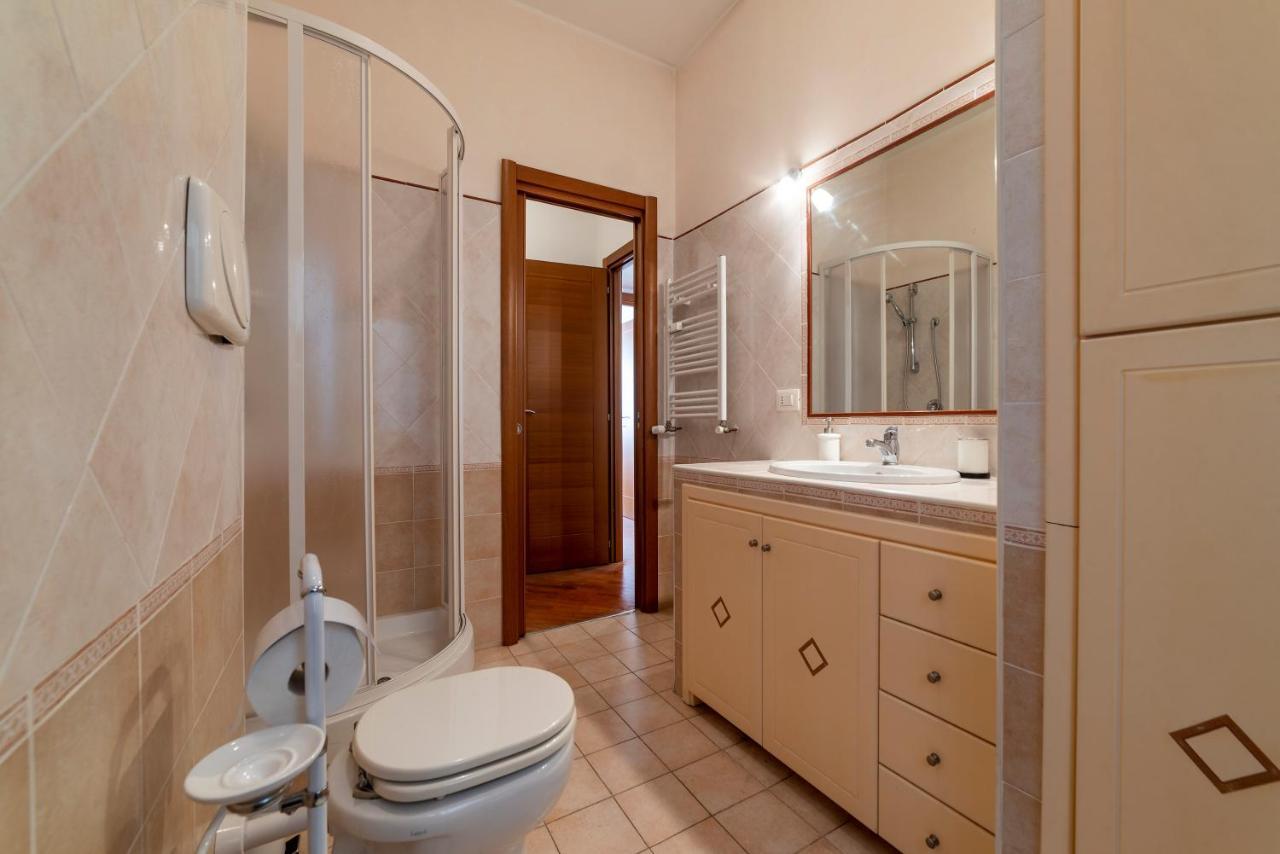 Metro Cipro! Alle Spalle Del Vaticano Apartment X4 Рим Екстериор снимка